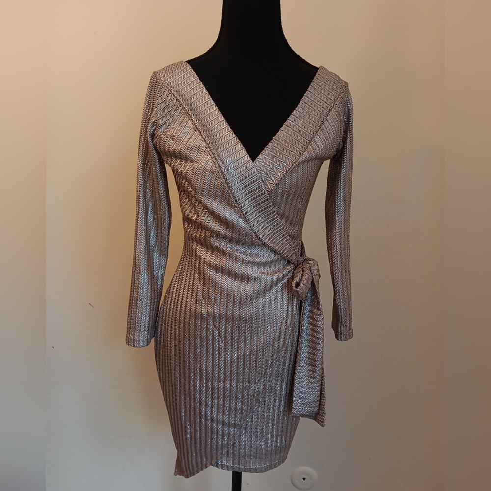 Women’s Metallic Wrap Mini Dress 3/4 Sleeve Shimmer Party Cocktail Size M